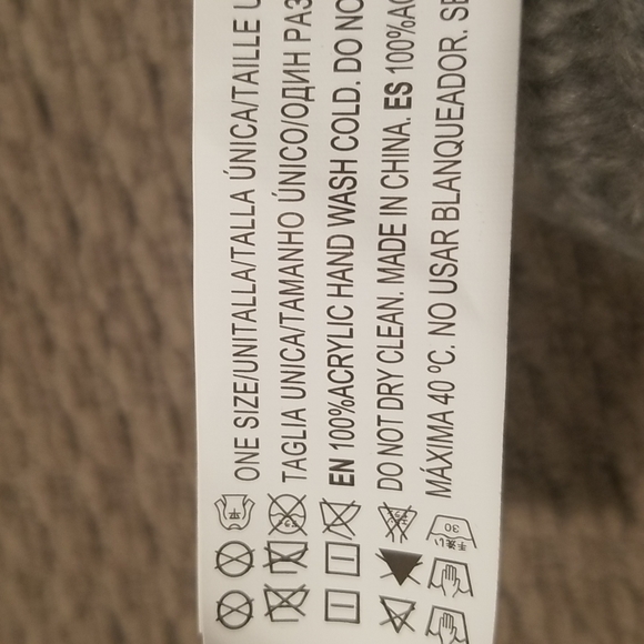 Knit Ear Warmer Headband - Picture 5 of 5